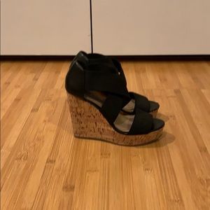 Black Wedges